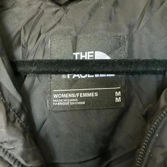 The  North Face all black down puffer hooded jacket - Picture 6 of 9